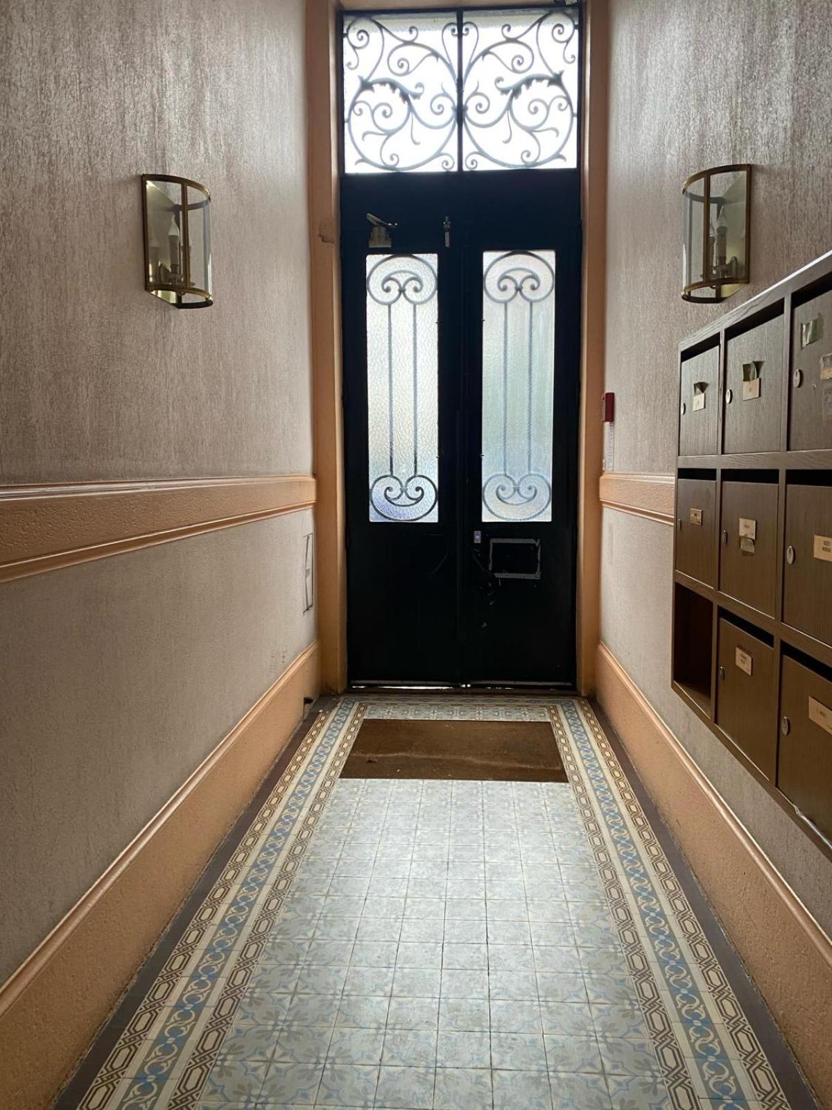 Belges Apartment Lyon Bagian luar foto